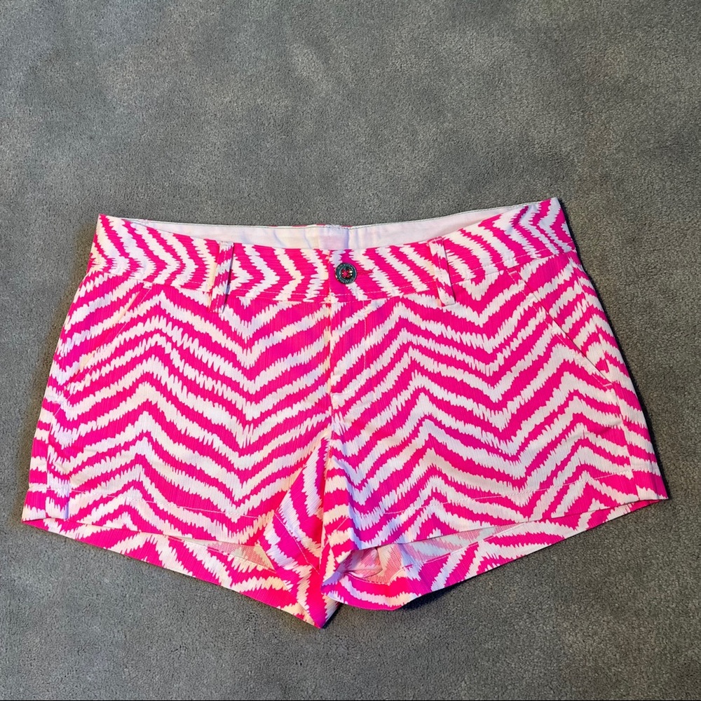 Pink and white Walsh short from Lilly Pulitzer - Picture 1 of 3